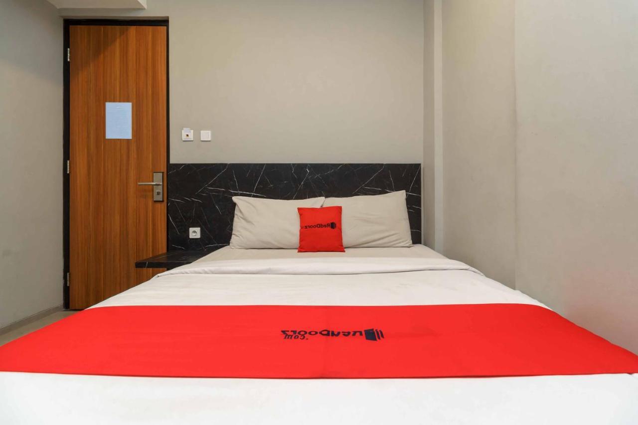 Reddoorz Plus Near Radio Dalam 3 Τζακάρτα Εξωτερικό φωτογραφία